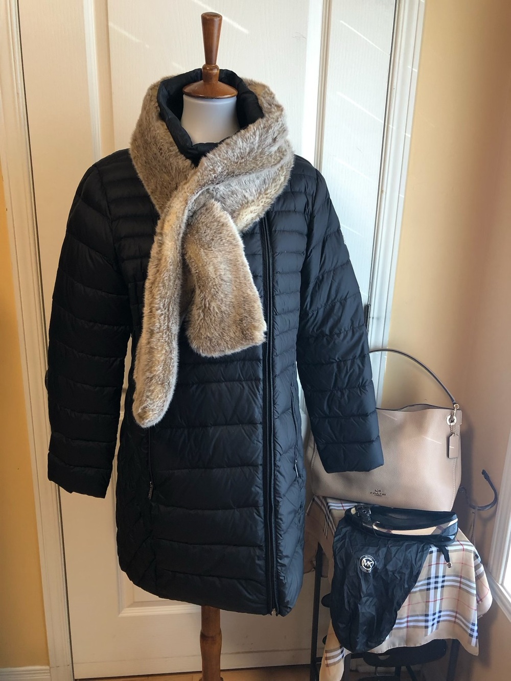 MICHAEL Michael Kors packable Black Quilted Puffer Coat with mid length